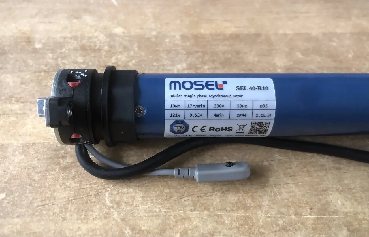 Оригінальна автоматика для секційних воріт та захисних ролет Mosel