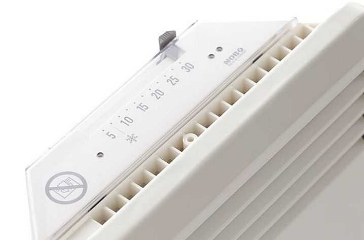 Механічний термостат на електричних конвекторах опалення Nobo